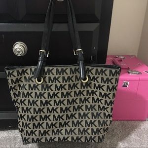 MK purse
